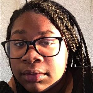 Meet your Posher, Mara